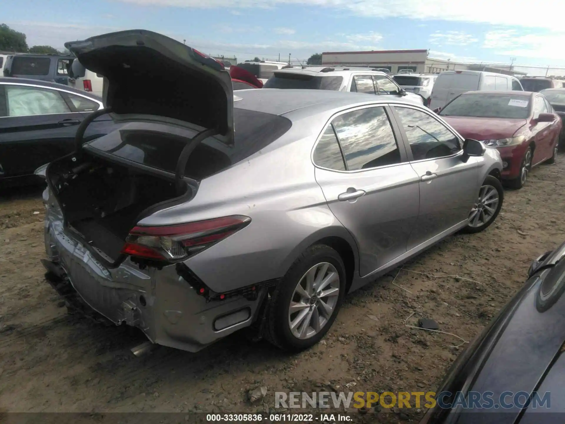 4 Photograph of a damaged car 4T1C11AK2MU610038 TOYOTA CAMRY 2021