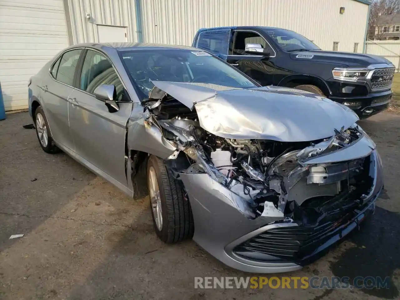 1 Photograph of a damaged car 4T1C11AK2MU611139 TOYOTA CAMRY 2021