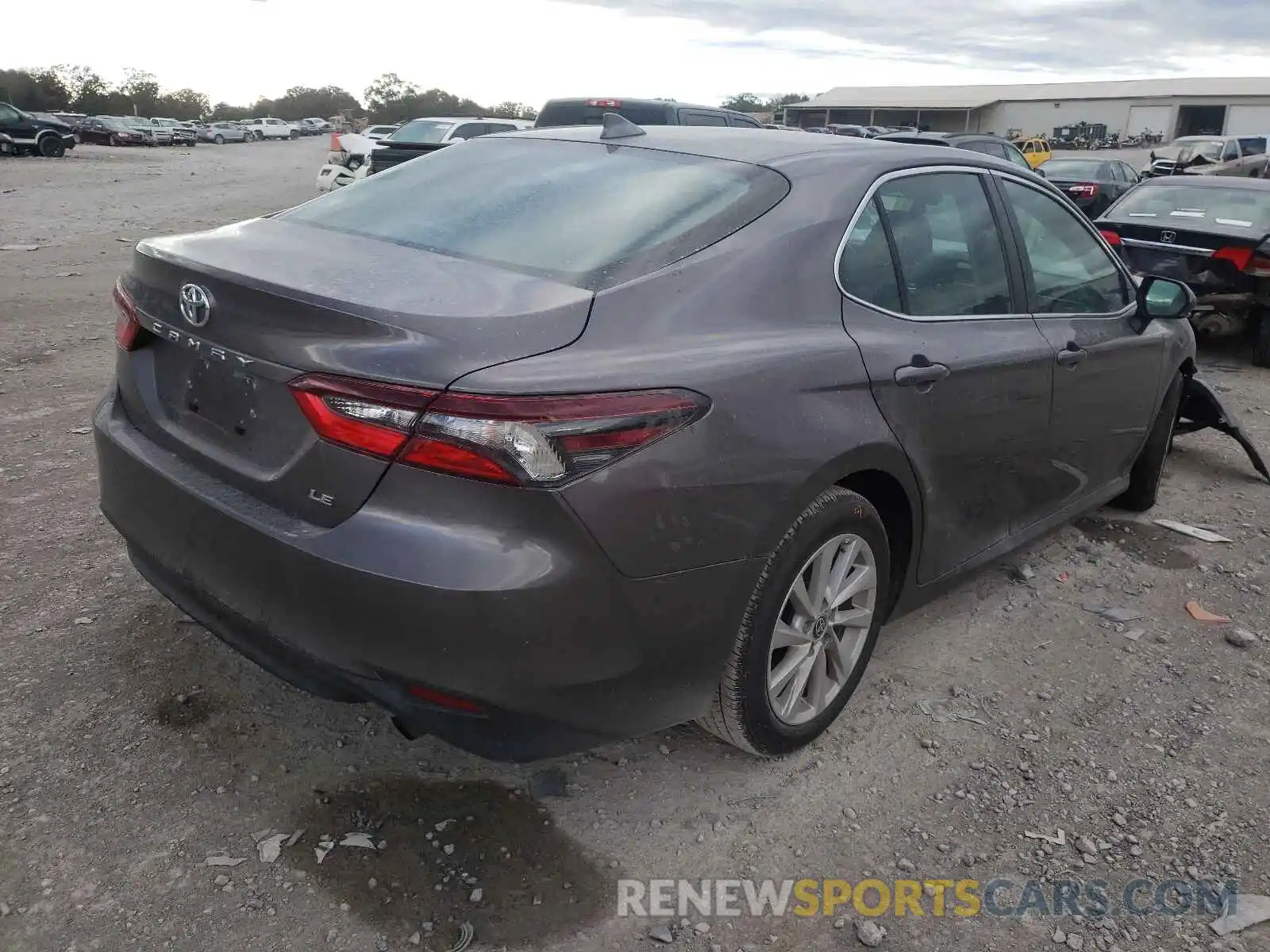 4 Photograph of a damaged car 4T1C11AK2MU611299 TOYOTA CAMRY 2021