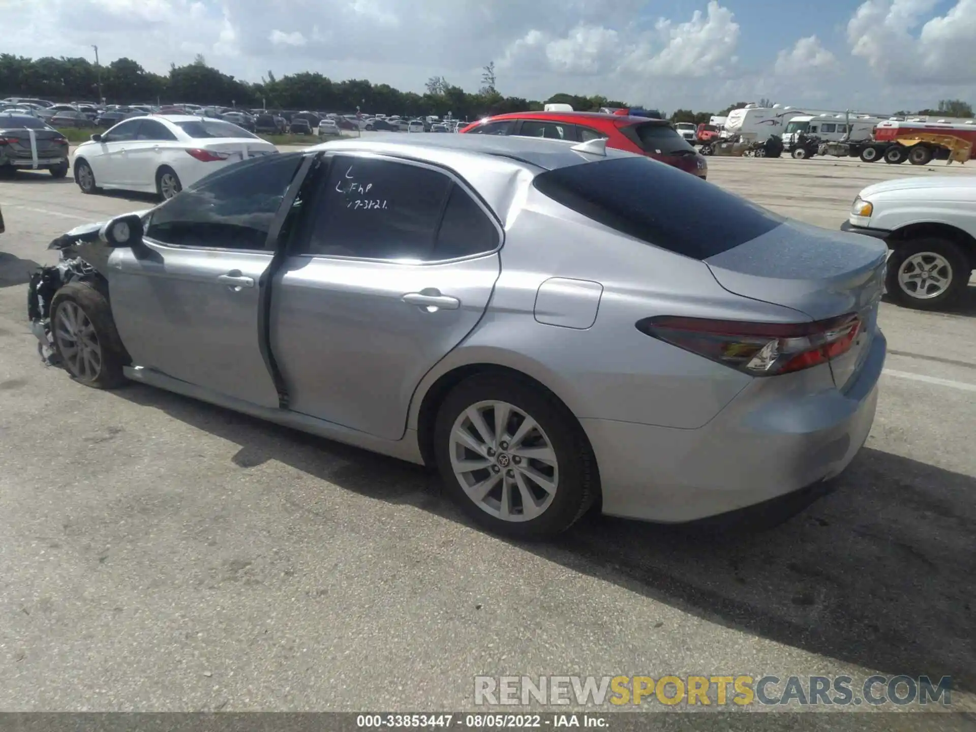 3 Photograph of a damaged car 4T1C11AK2MU614767 TOYOTA CAMRY 2021