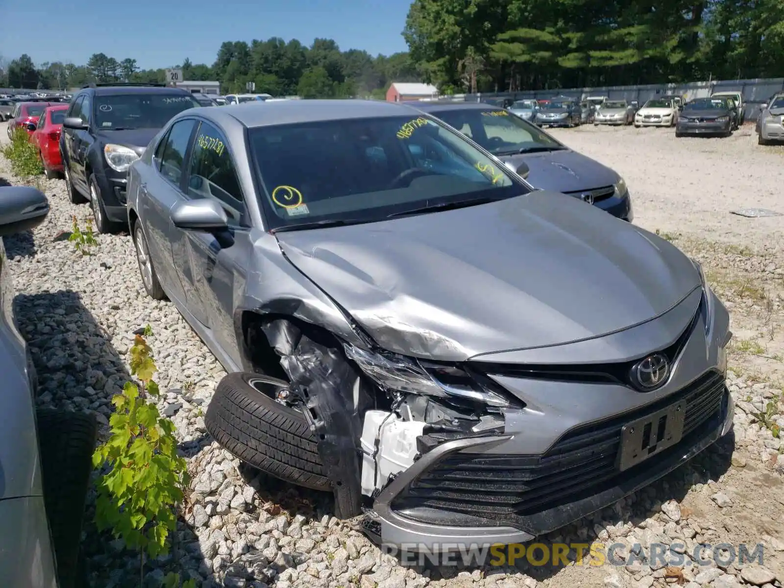 1 Photograph of a damaged car 4T1C11AK3MU428252 TOYOTA CAMRY 2021