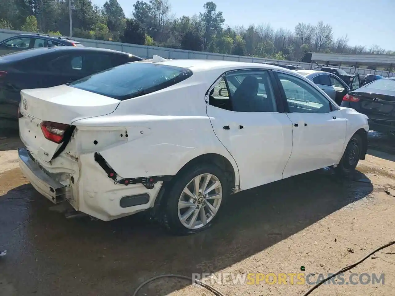 3 Photograph of a damaged car 4T1C11AK3MU443060 TOYOTA CAMRY 2021