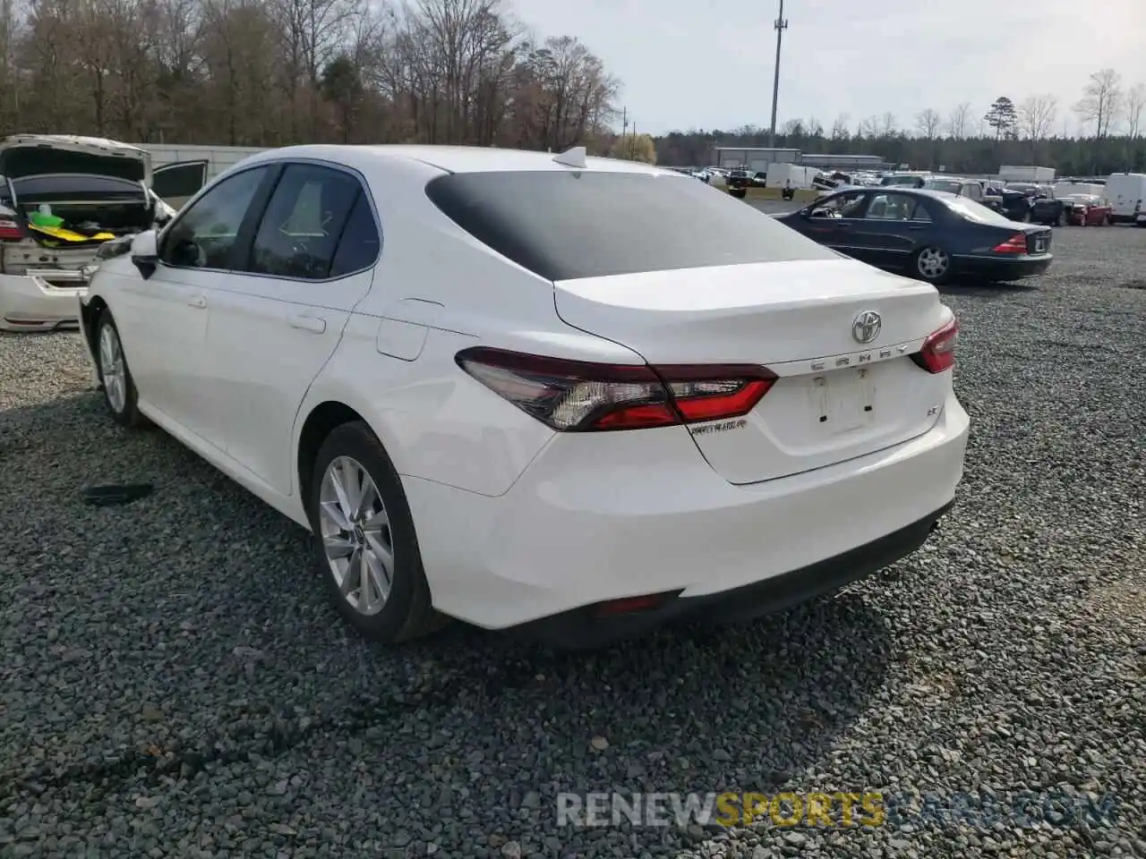 3 Photograph of a damaged car 4T1C11AK3MU443253 TOYOTA CAMRY 2021