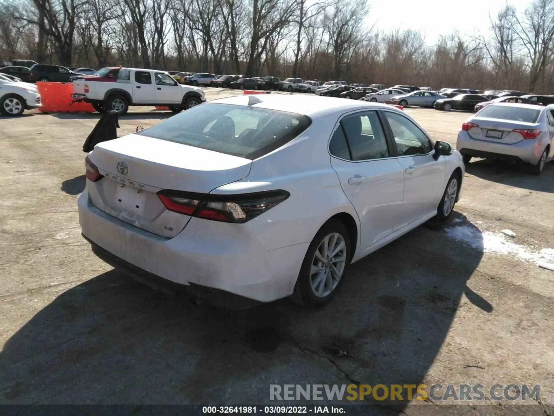 4 Photograph of a damaged car 4T1C11AK3MU466662 TOYOTA CAMRY 2021