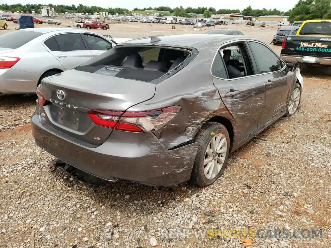 4 Photograph of a damaged car 4T1C11AK3MU471313 TOYOTA CAMRY 2021