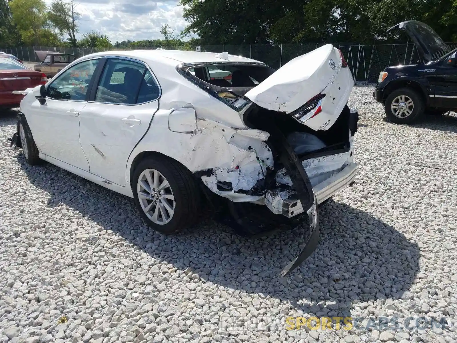 3 Photograph of a damaged car 4T1C11AK3MU475992 TOYOTA CAMRY 2021