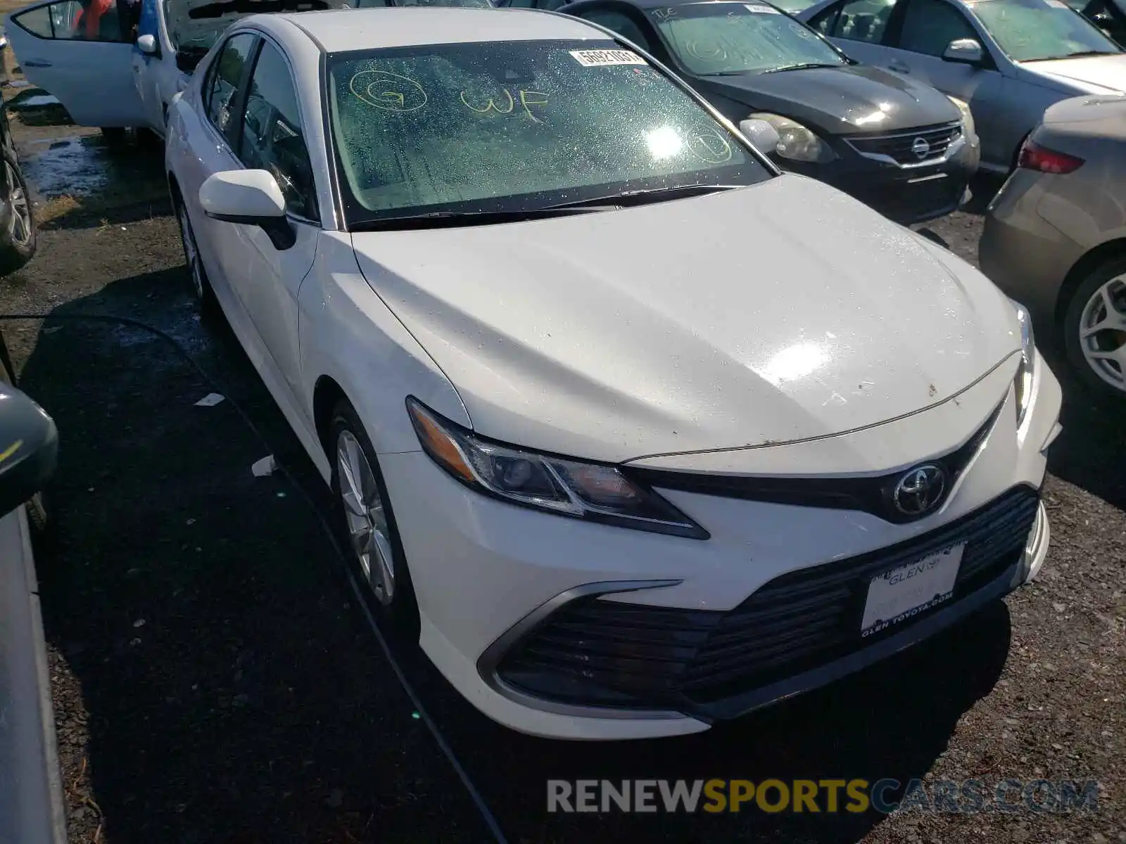 1 Photograph of a damaged car 4T1C11AK3MU555471 TOYOTA CAMRY 2021