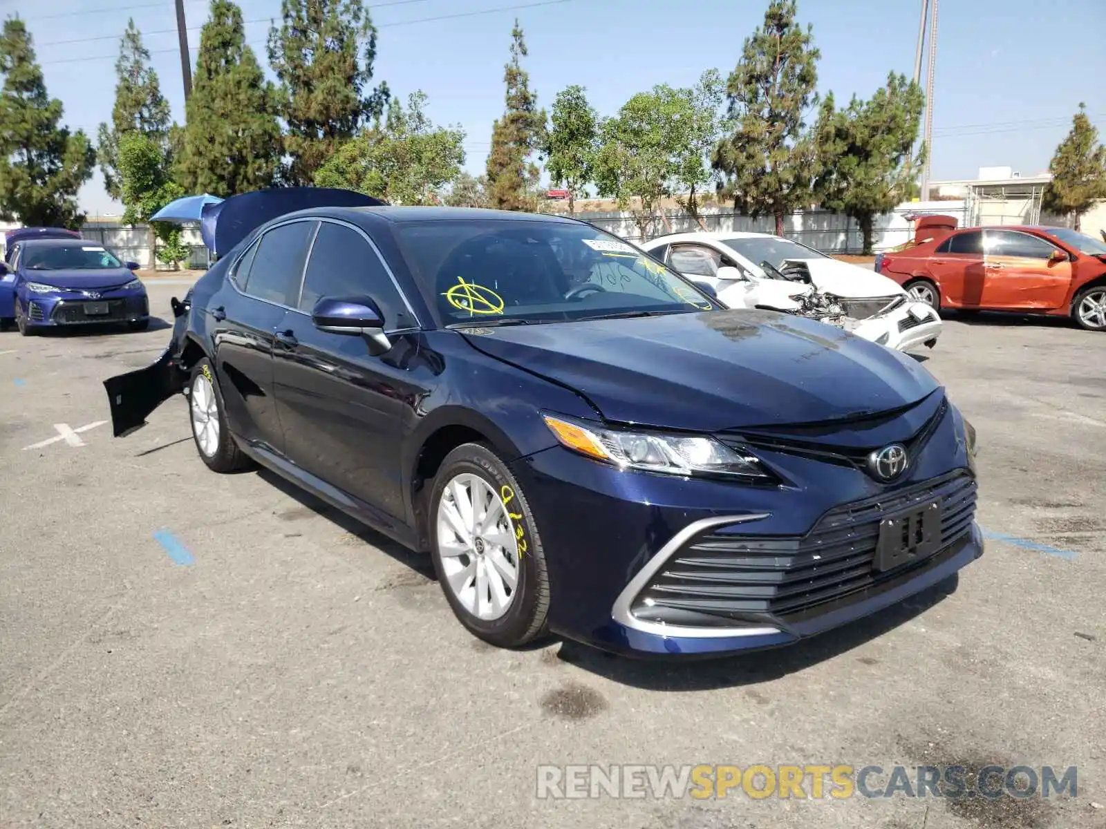 1 Photograph of a damaged car 4T1C11AK3MU576949 TOYOTA CAMRY 2021