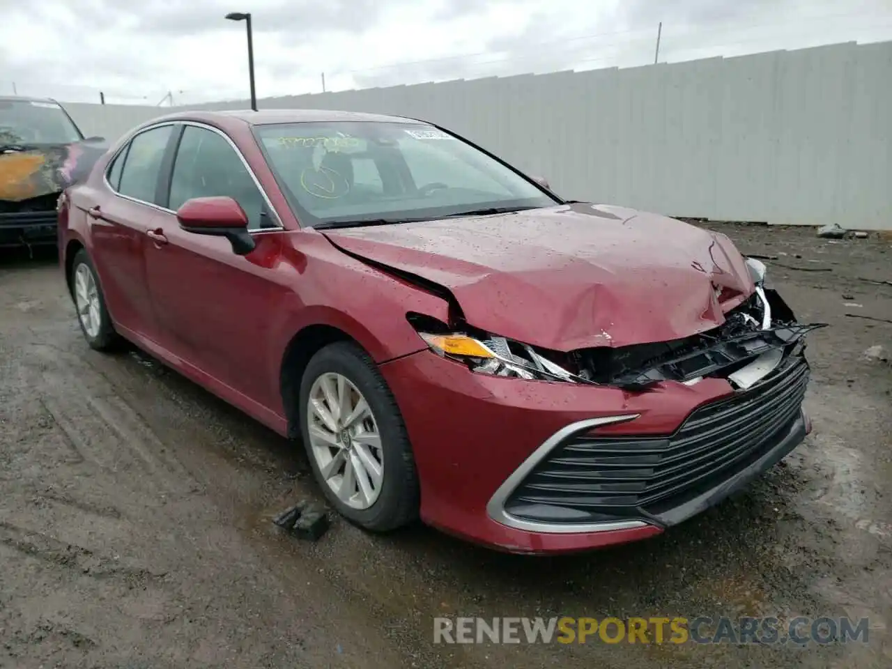 1 Photograph of a damaged car 4T1C11AK3MU587692 TOYOTA CAMRY 2021