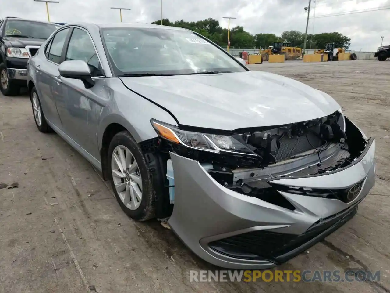 1 Photograph of a damaged car 4T1C11AK3MU615815 TOYOTA CAMRY 2021