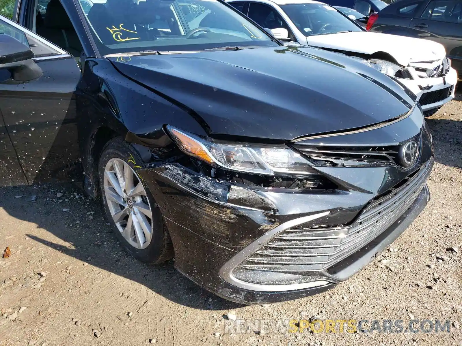 9 Photograph of a damaged car 4T1C11AK4MU420094 TOYOTA CAMRY 2021