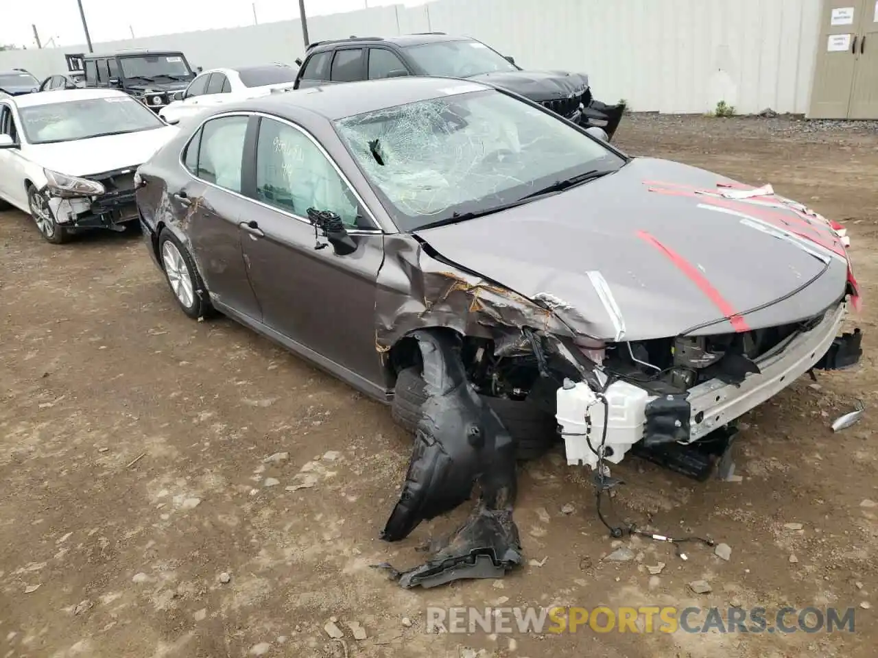 1 Photograph of a damaged car 4T1C11AK4MU438109 TOYOTA CAMRY 2021