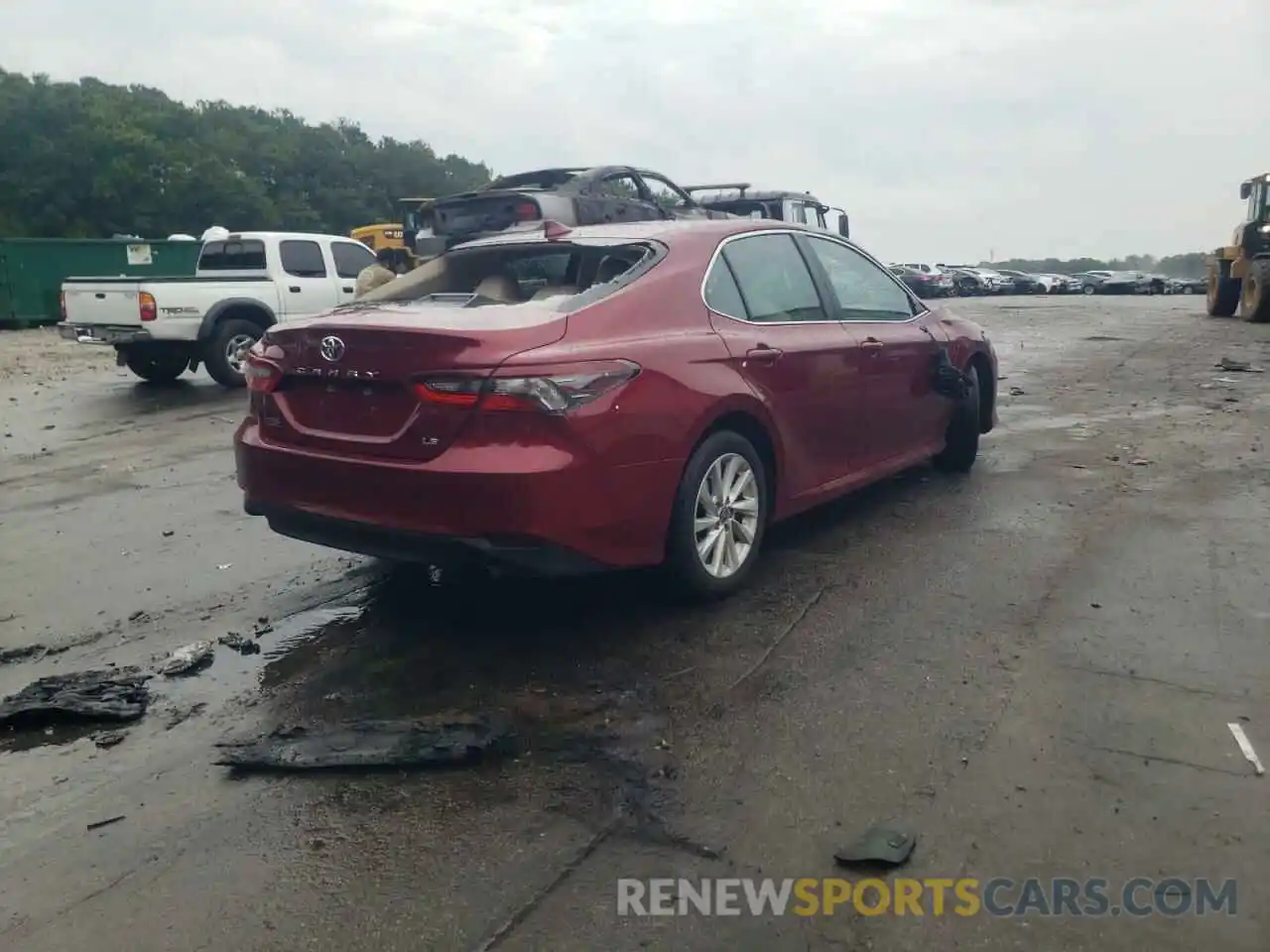 4 Photograph of a damaged car 4T1C11AK4MU472082 TOYOTA CAMRY 2021