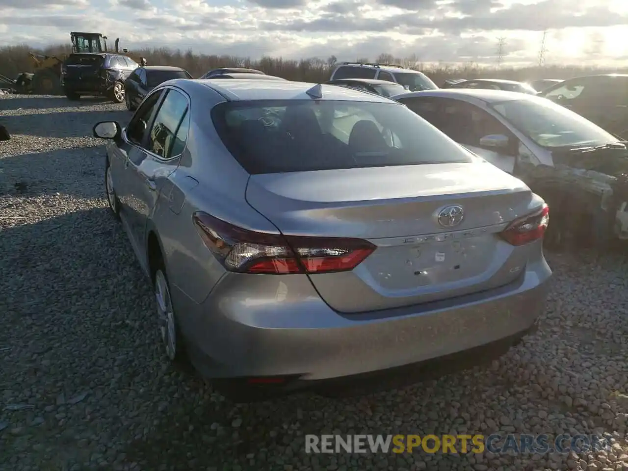 3 Photograph of a damaged car 4T1C11AK4MU475564 TOYOTA CAMRY 2021