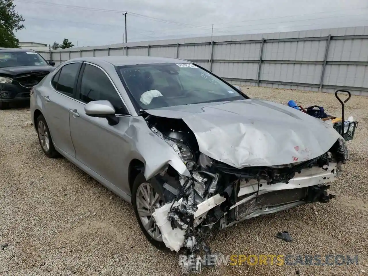 1 Photograph of a damaged car 4T1C11AK4MU480022 TOYOTA CAMRY 2021