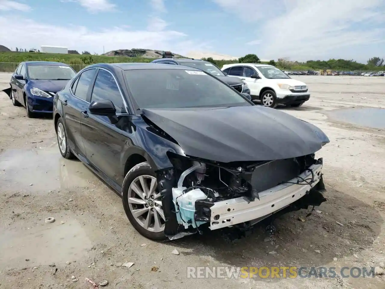 1 Photograph of a damaged car 4T1C11AK4MU496110 TOYOTA CAMRY 2021