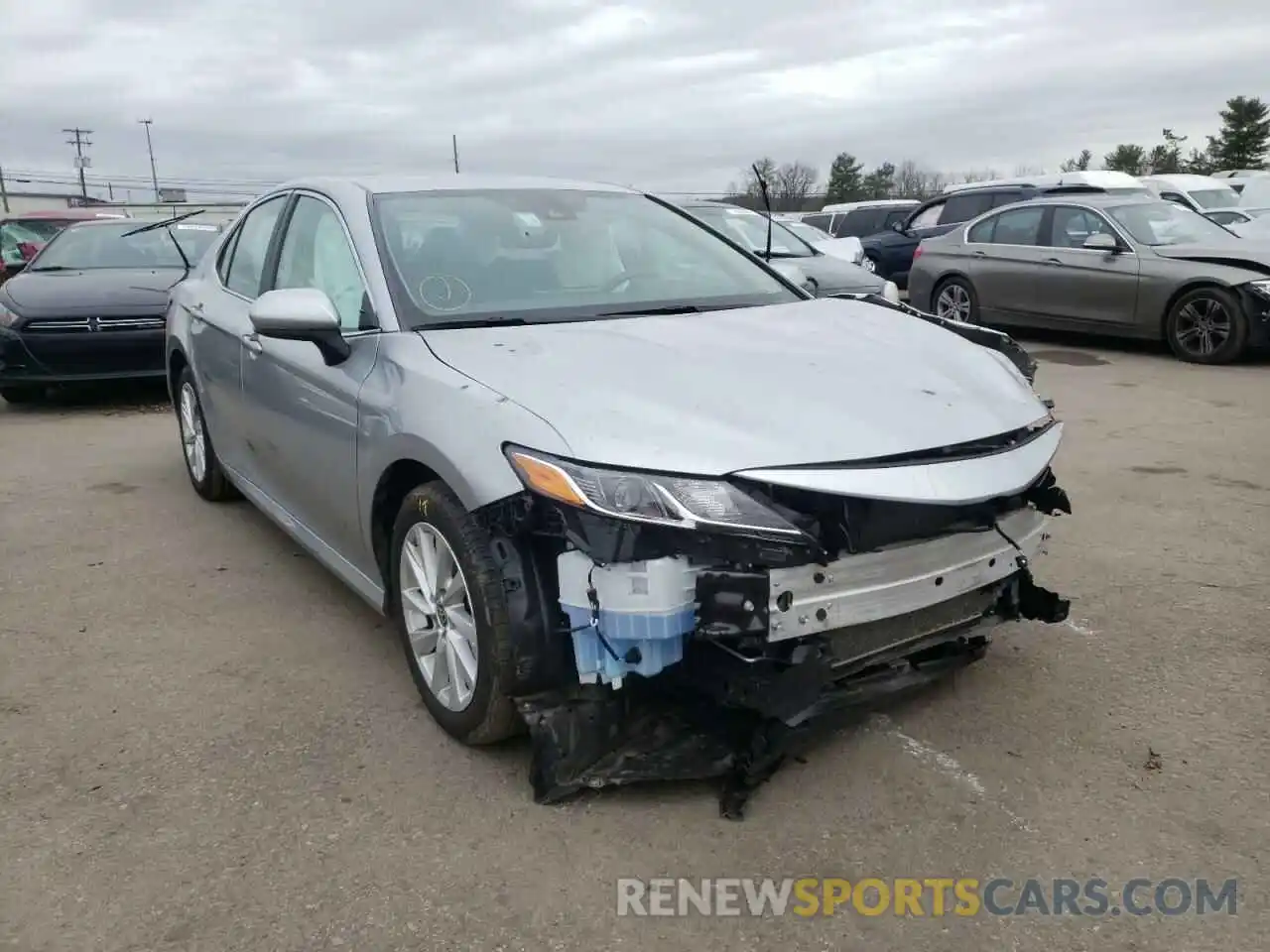 1 Photograph of a damaged car 4T1C11AK4MU516016 TOYOTA CAMRY 2021