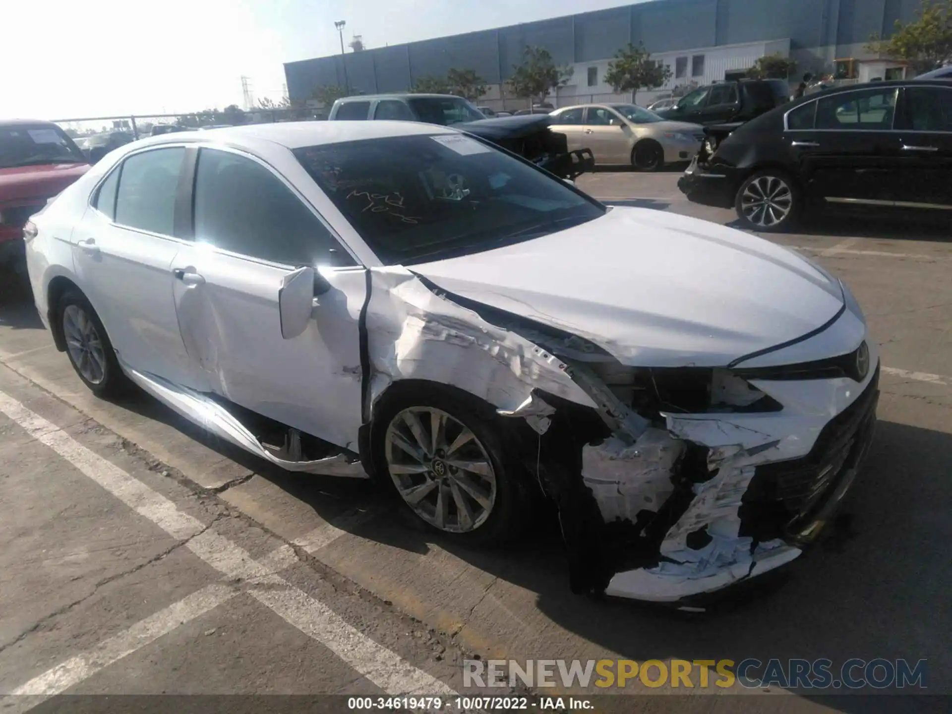 1 Photograph of a damaged car 4T1C11AK4MU516159 TOYOTA CAMRY 2021