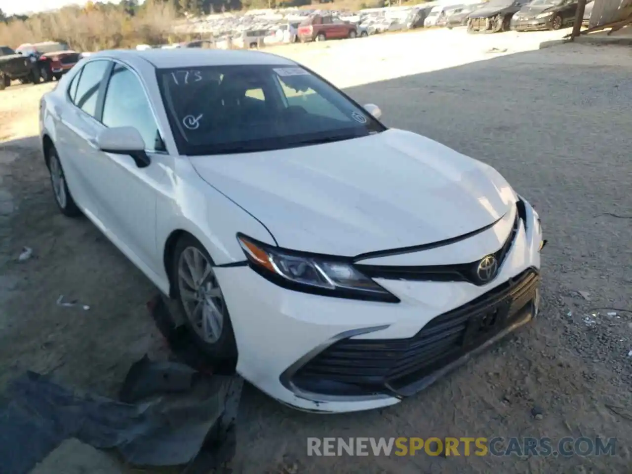 1 Photograph of a damaged car 4T1C11AK4MU529686 TOYOTA CAMRY 2021