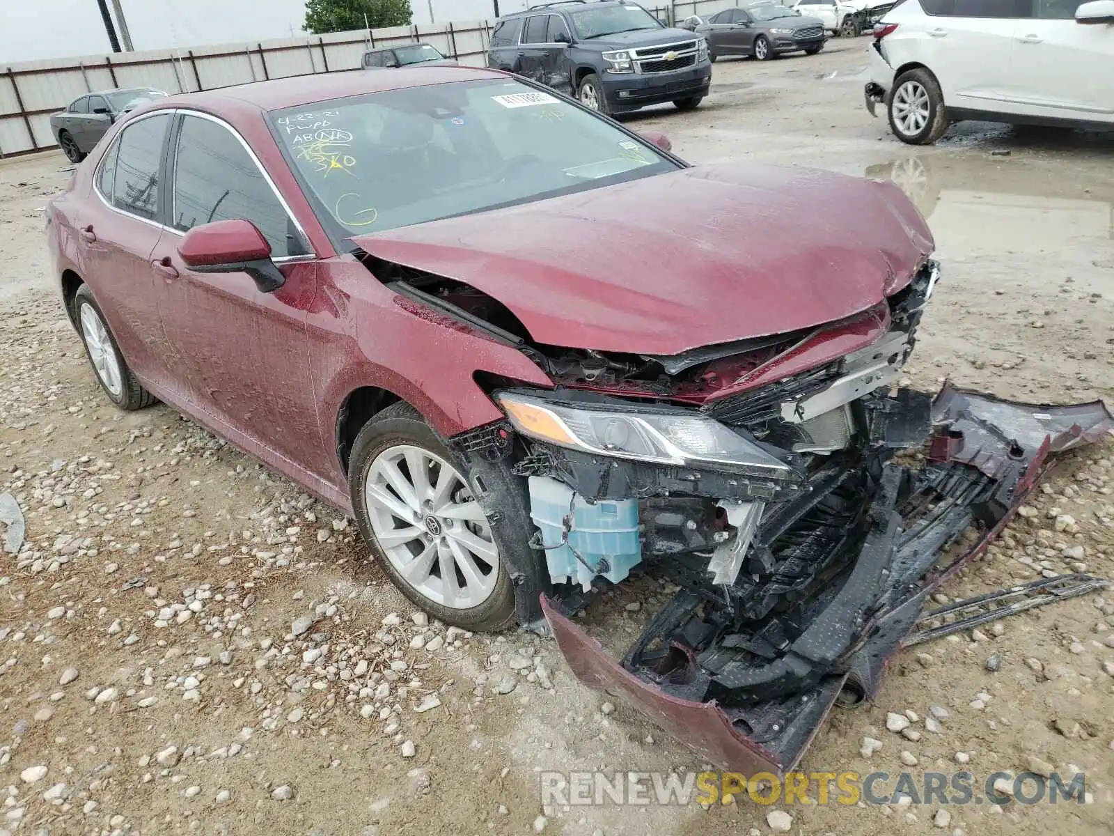 1 Photograph of a damaged car 4T1C11AK4MU530725 TOYOTA CAMRY 2021