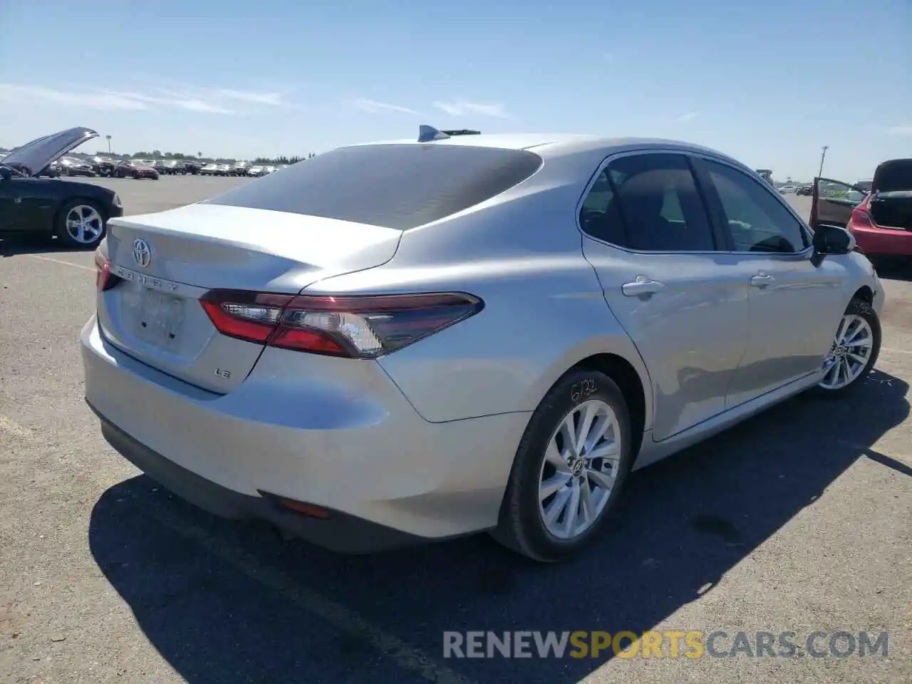 4 Photograph of a damaged car 4T1C11AK4MU550912 TOYOTA CAMRY 2021