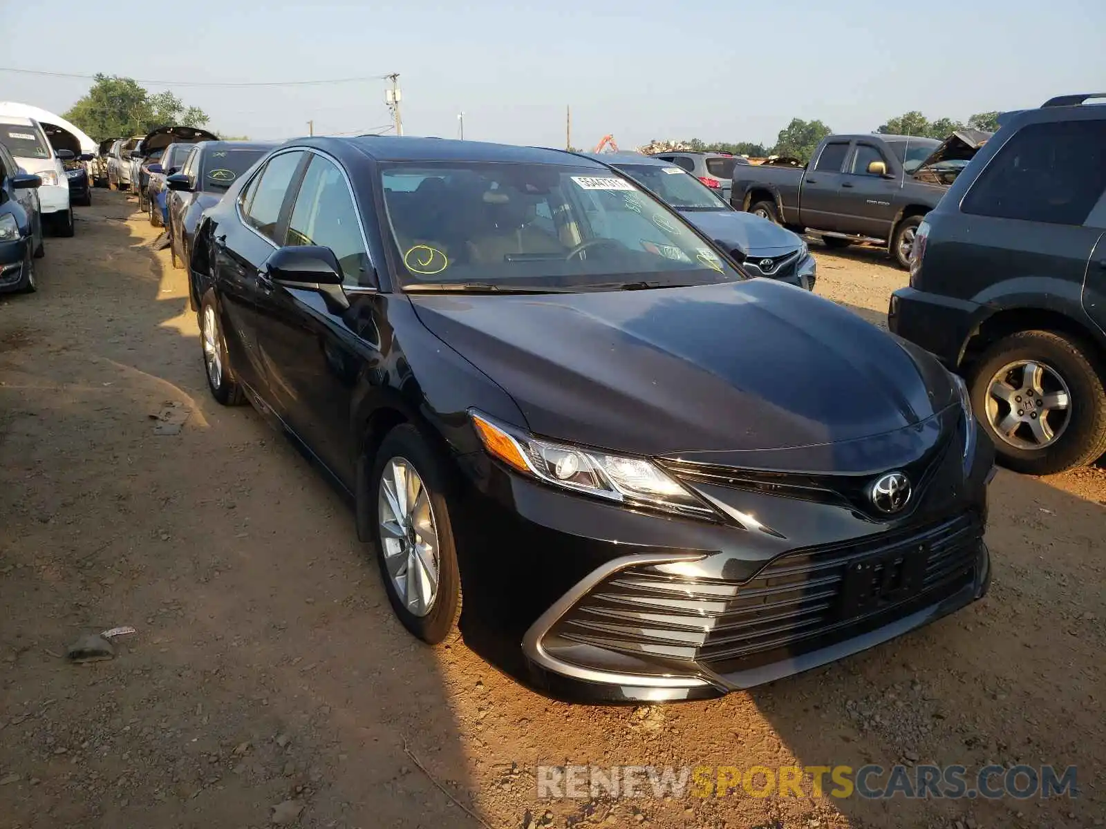 1 Photograph of a damaged car 4T1C11AK4MU558895 TOYOTA CAMRY 2021