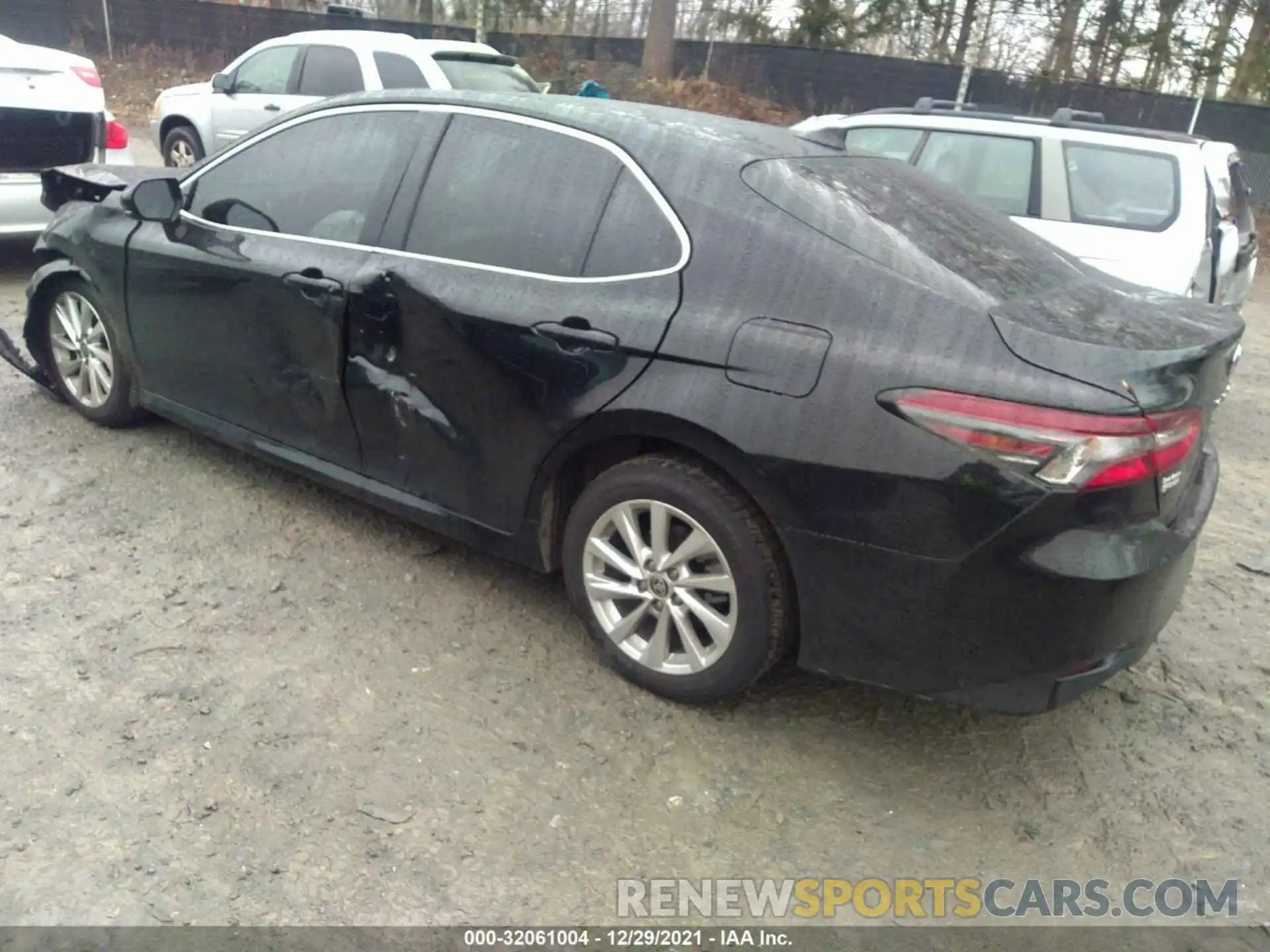 3 Photograph of a damaged car 4T1C11AK4MU563319 TOYOTA CAMRY 2021