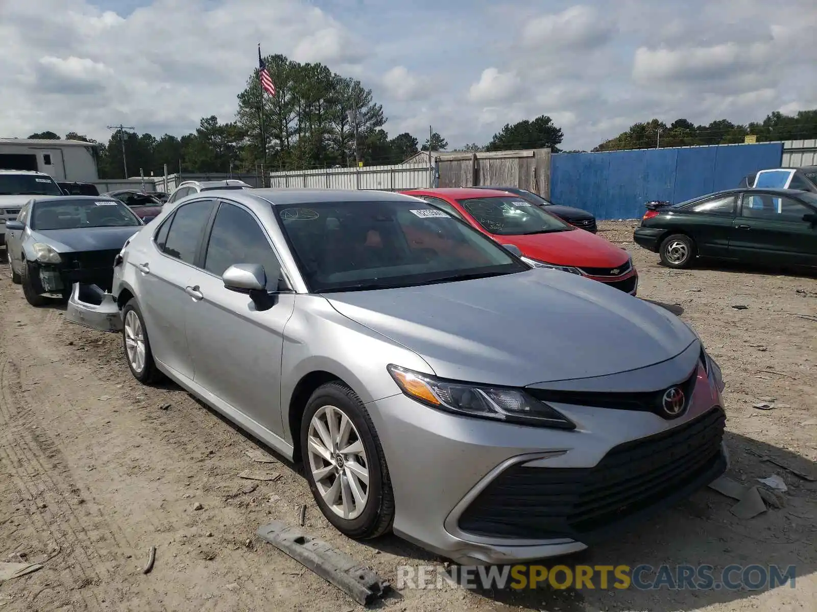 1 Photograph of a damaged car 4T1C11AK4MU570108 TOYOTA CAMRY 2021