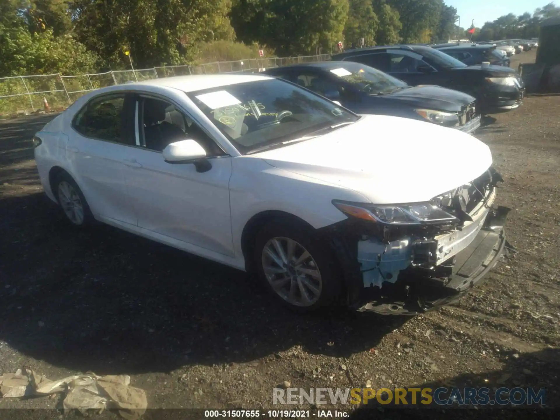 1 Photograph of a damaged car 4T1C11AK4MU572537 TOYOTA CAMRY 2021