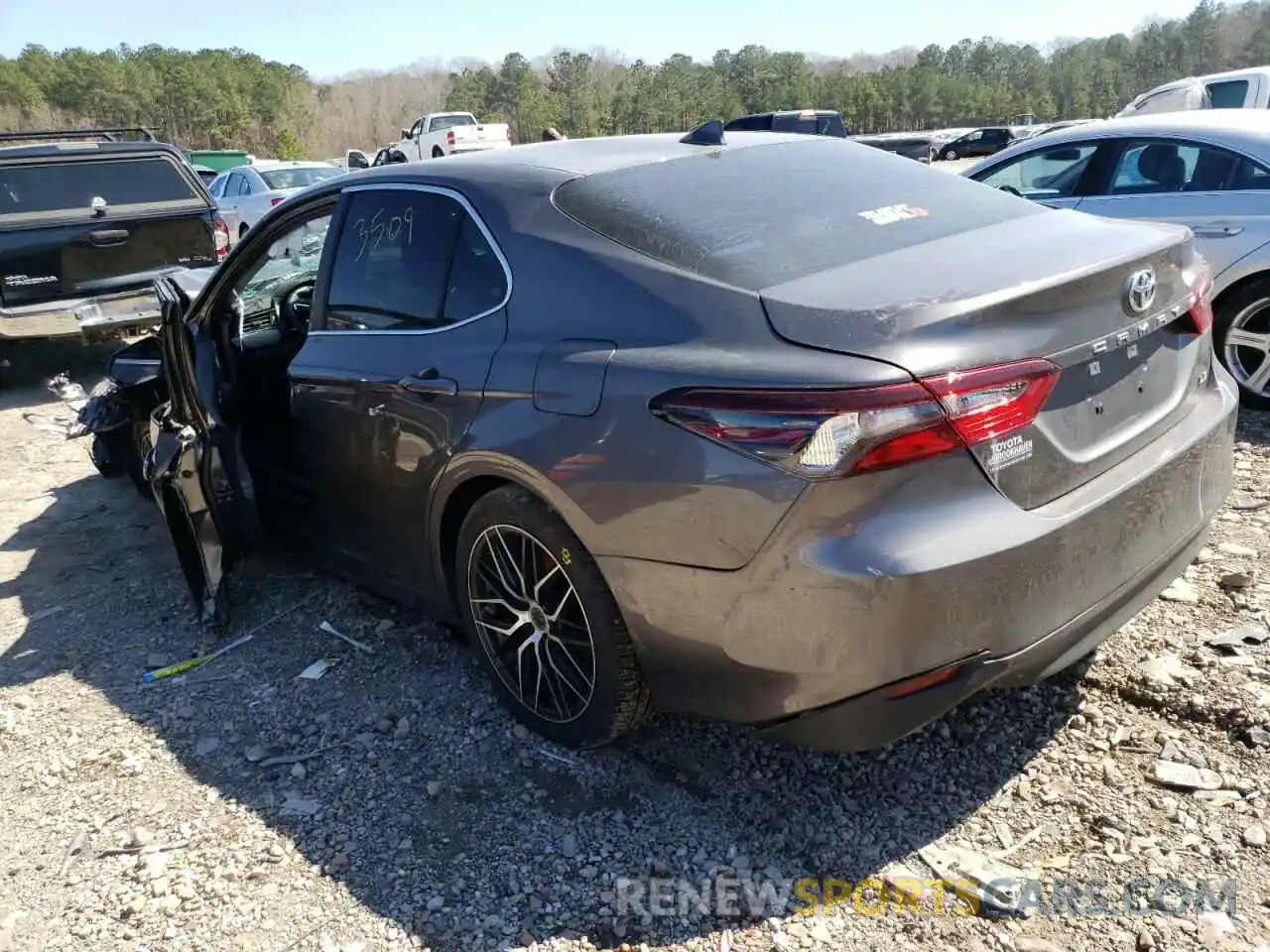 3 Photograph of a damaged car 4T1C11AK4MU575602 TOYOTA CAMRY 2021