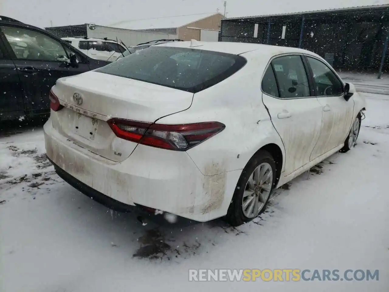 4 Photograph of a damaged car 4T1C11AK4MU586597 TOYOTA CAMRY 2021