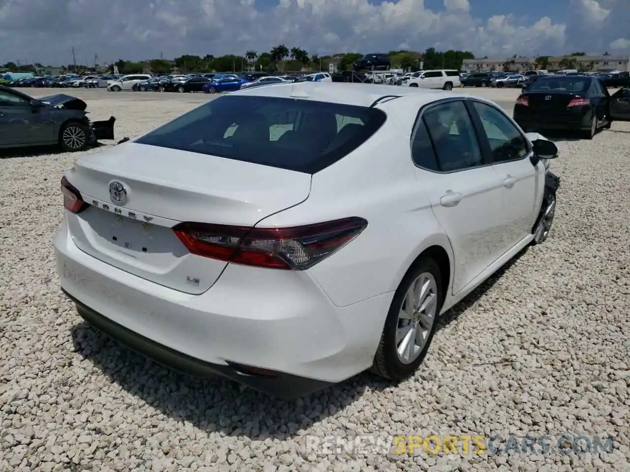 4 Photograph of a damaged car 4T1C11AK4MU592464 TOYOTA CAMRY 2021