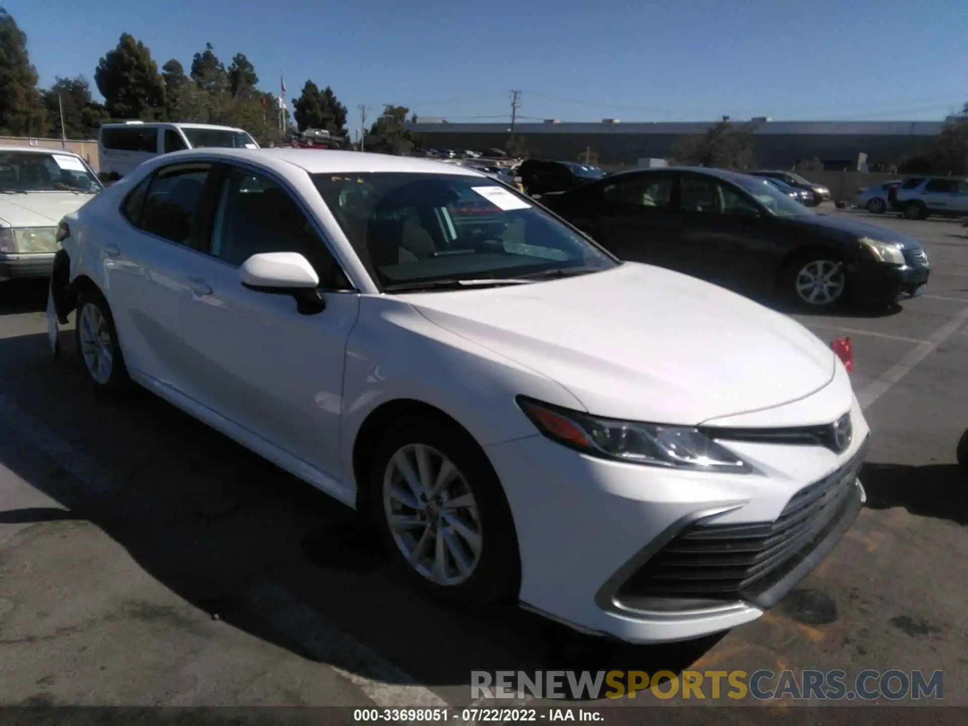 1 Photograph of a damaged car 4T1C11AK4MU593422 TOYOTA CAMRY 2021