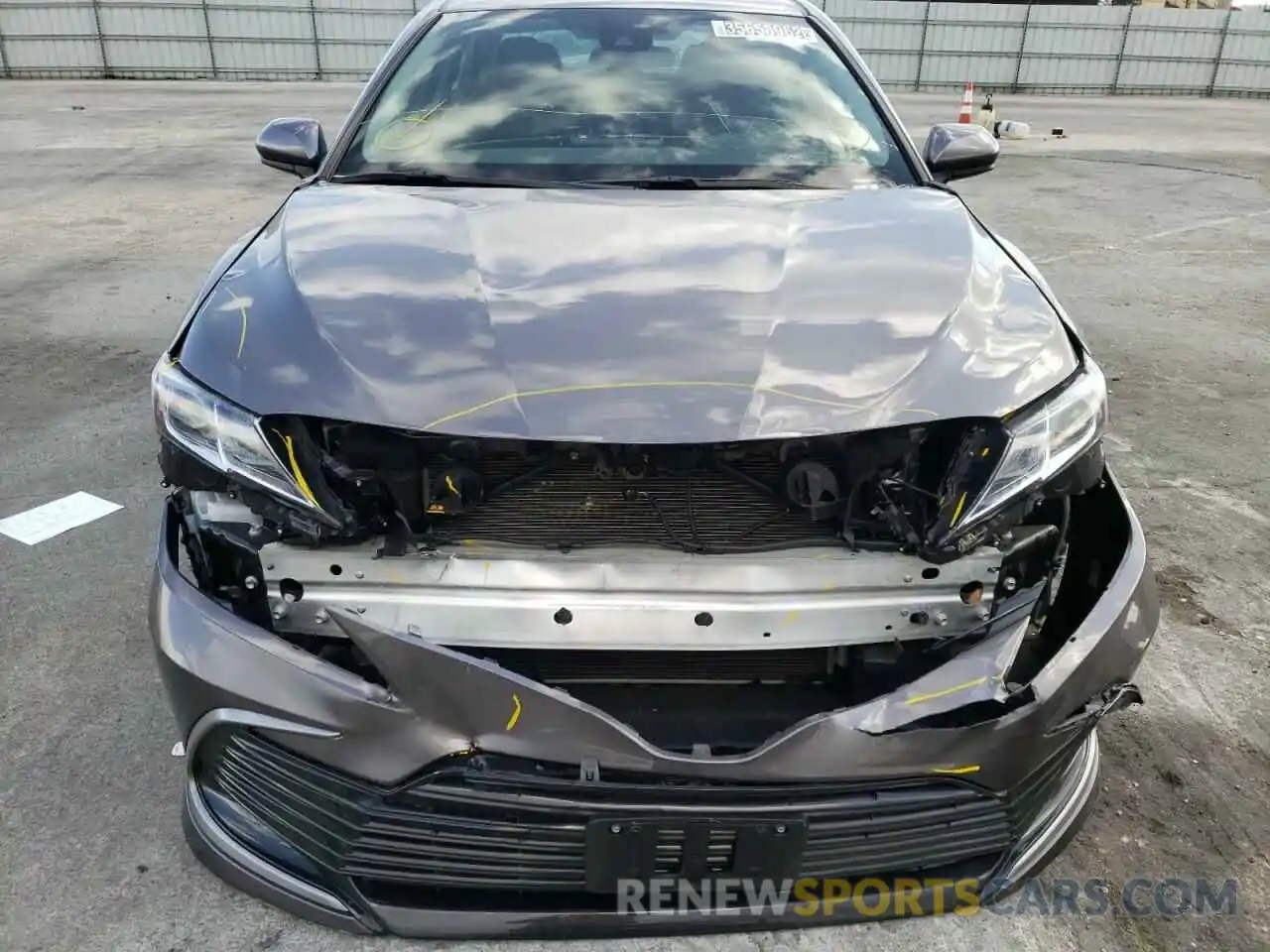 9 Photograph of a damaged car 4T1C11AK4MU602507 TOYOTA CAMRY 2021