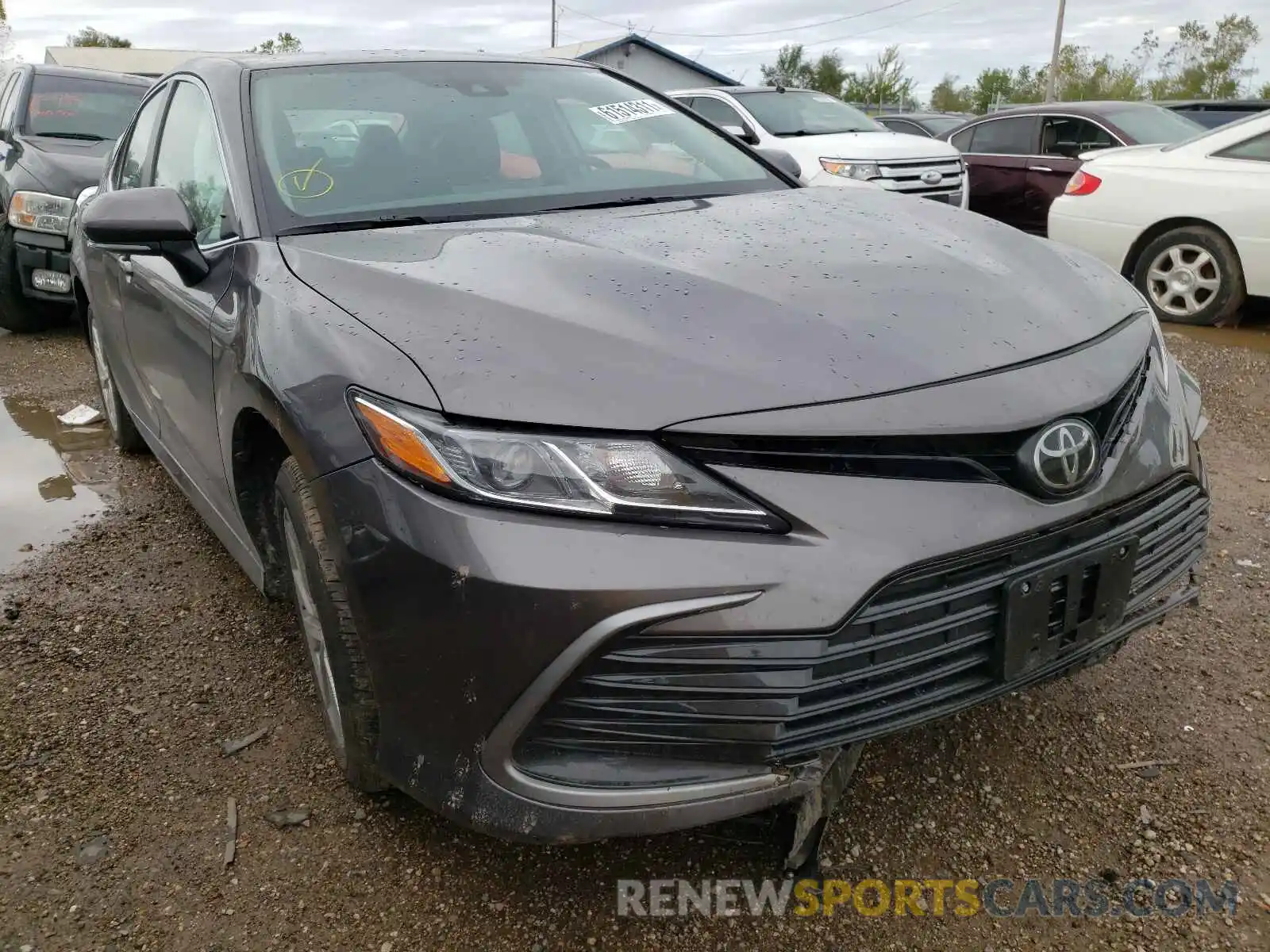 1 Photograph of a damaged car 4T1C11AK4MU606931 TOYOTA CAMRY 2021