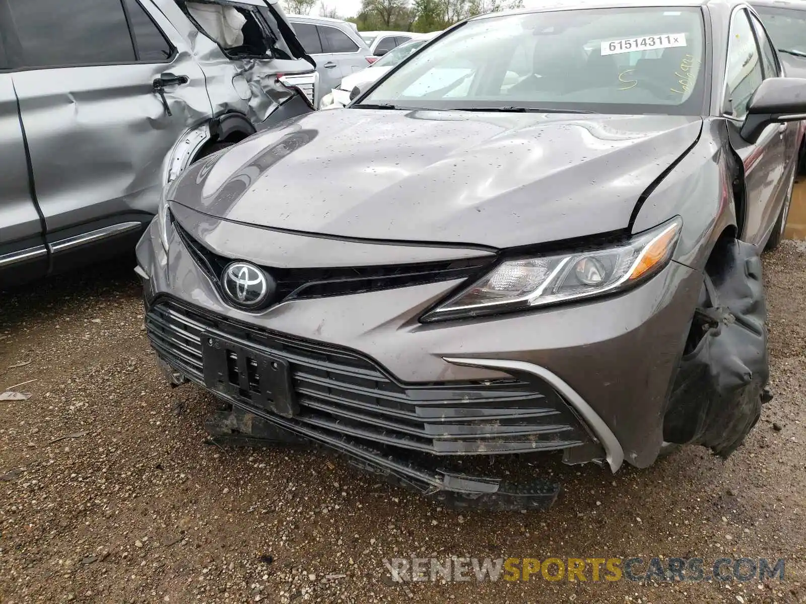 9 Photograph of a damaged car 4T1C11AK4MU606931 TOYOTA CAMRY 2021