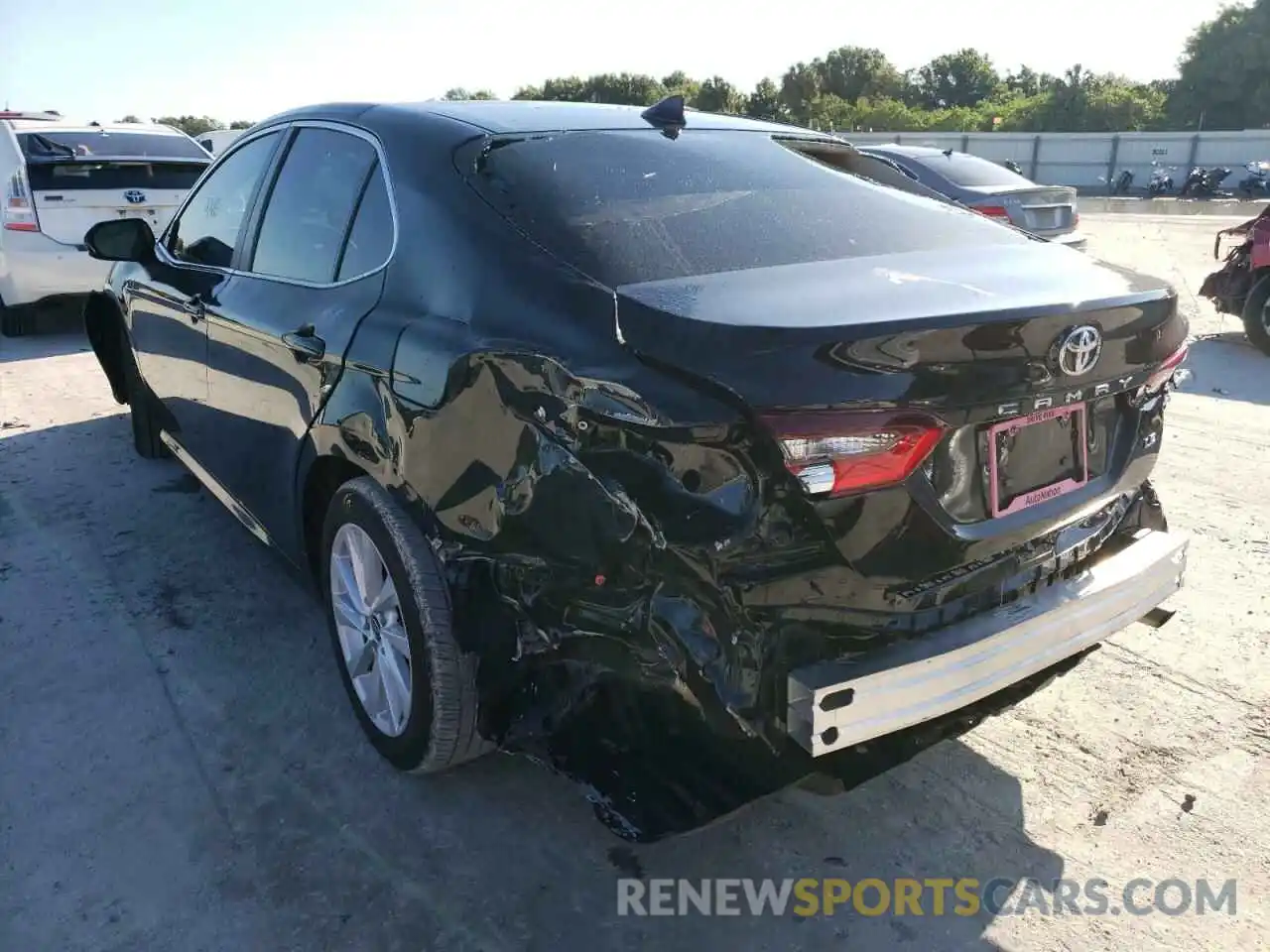 3 Photograph of a damaged car 4T1C11AK4MU612518 TOYOTA CAMRY 2021