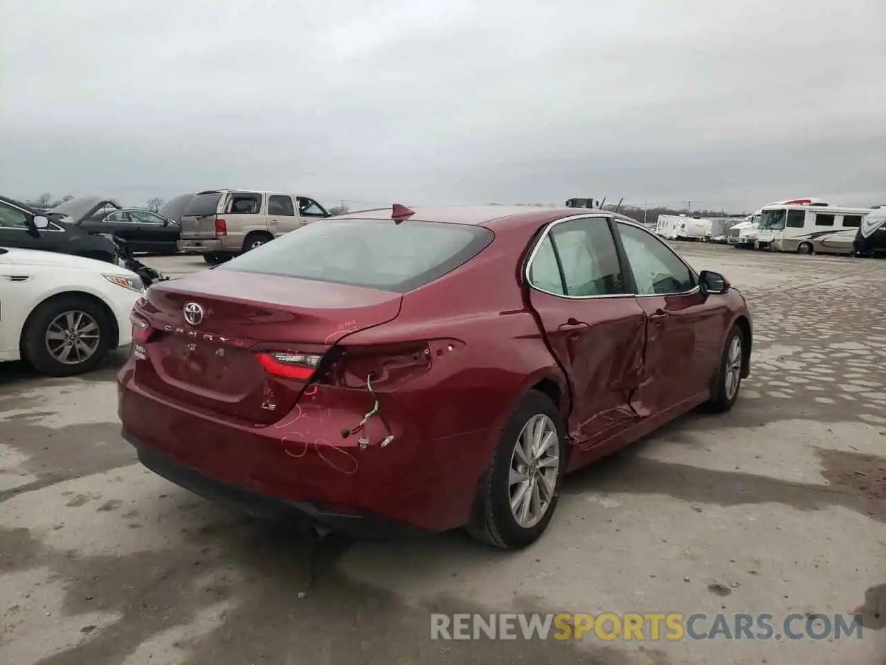 4 Photograph of a damaged car 4T1C11AK5MU431752 TOYOTA CAMRY 2021