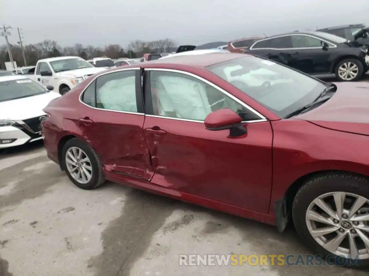 9 Photograph of a damaged car 4T1C11AK5MU431752 TOYOTA CAMRY 2021