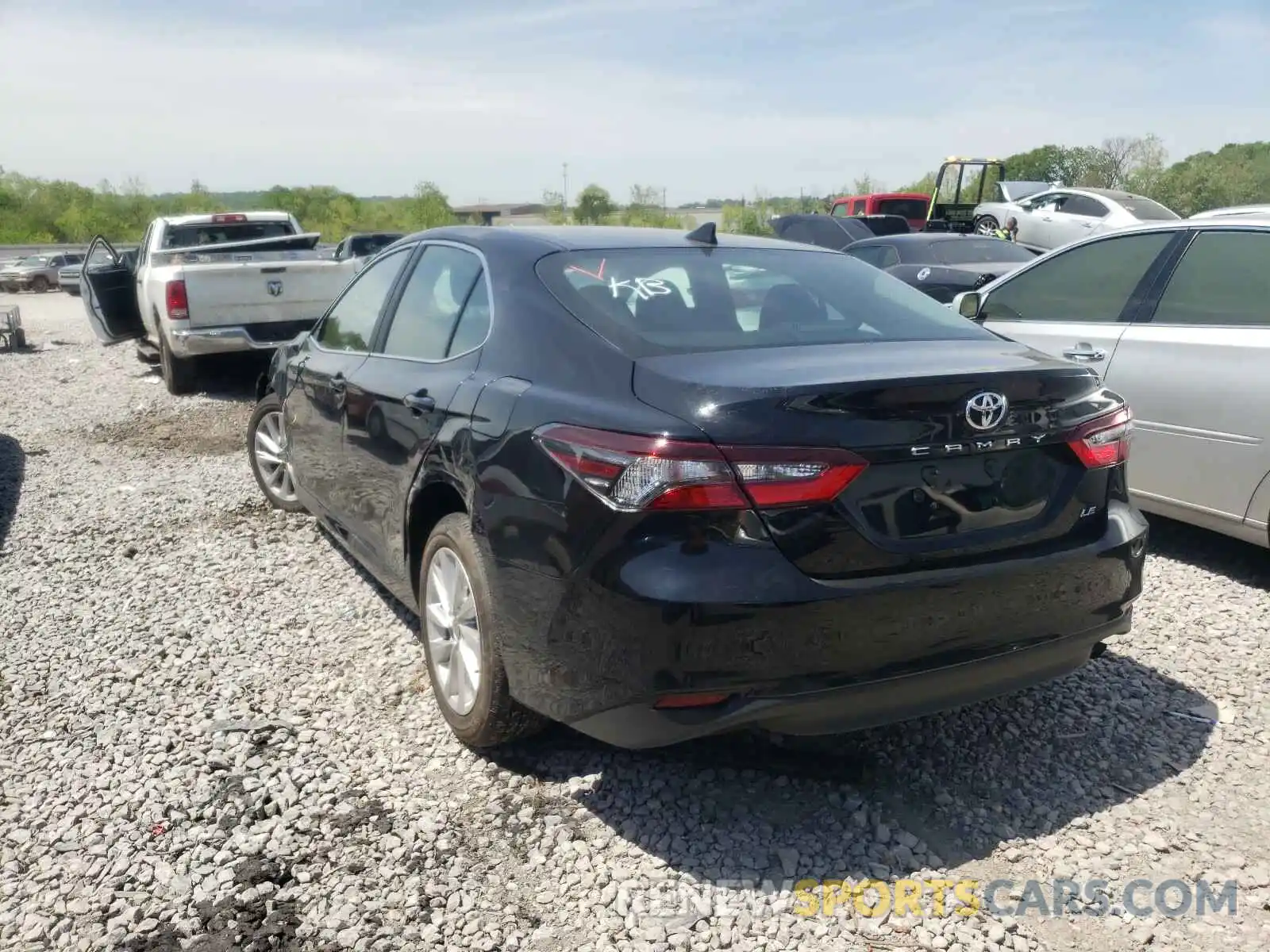 3 Photograph of a damaged car 4T1C11AK5MU440693 TOYOTA CAMRY 2021