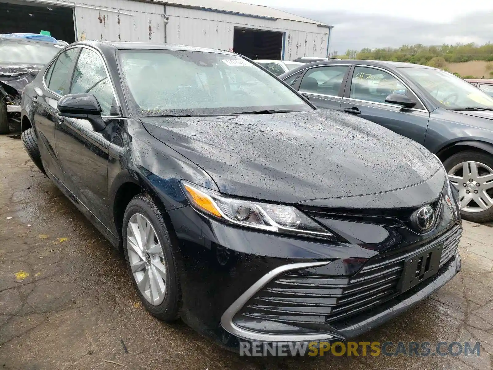 1 Photograph of a damaged car 4T1C11AK5MU451273 TOYOTA CAMRY 2021