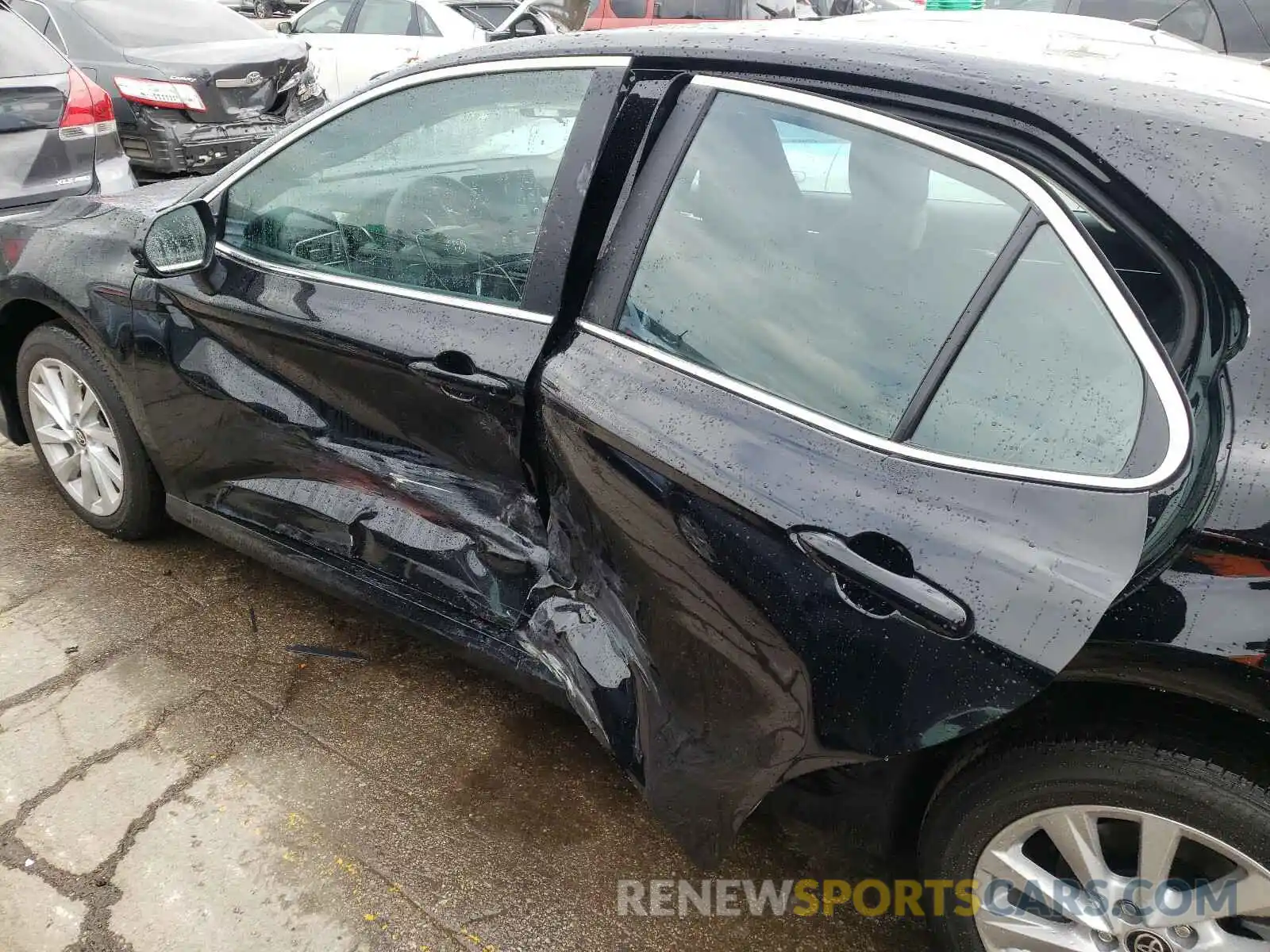 10 Photograph of a damaged car 4T1C11AK5MU451273 TOYOTA CAMRY 2021