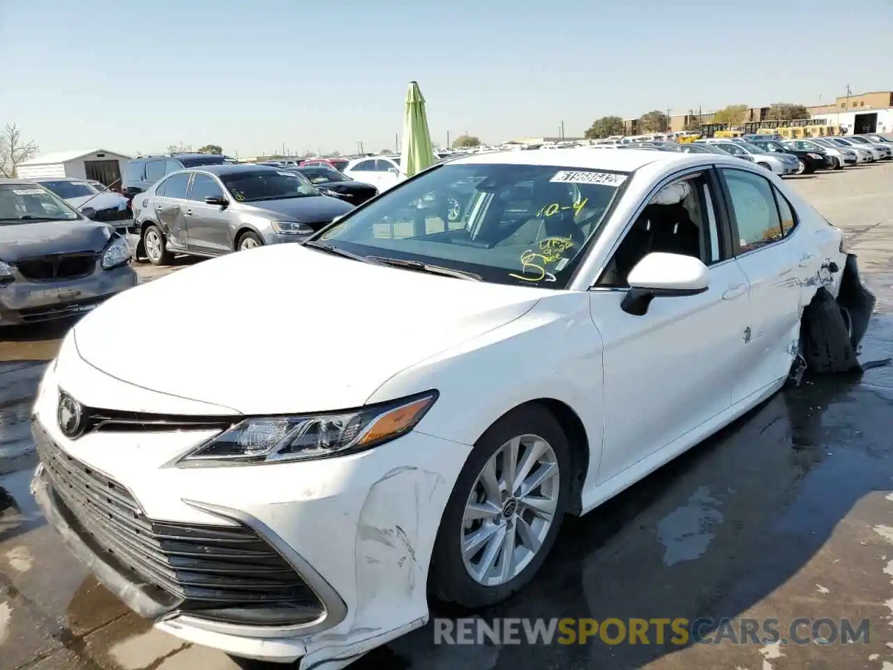 1 Photograph of a damaged car 4T1C11AK5MU456330 TOYOTA CAMRY 2021