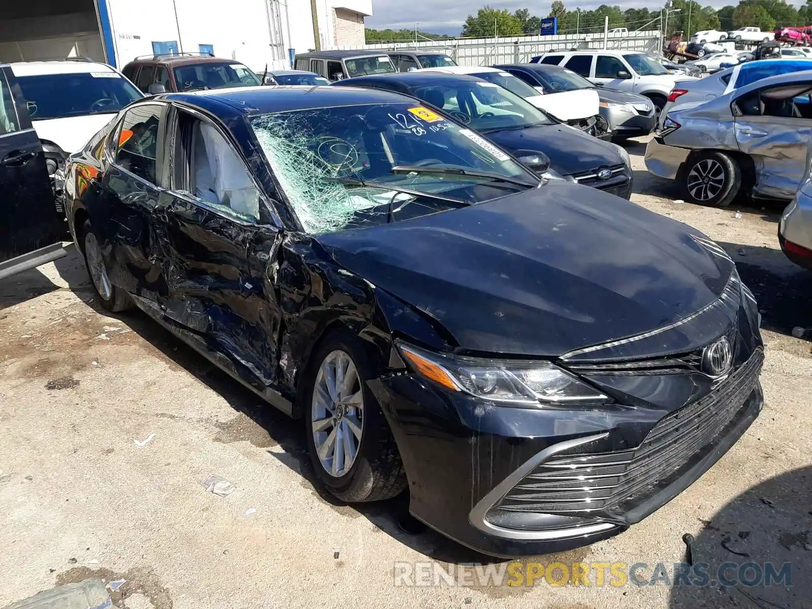 1 Photograph of a damaged car 4T1C11AK5MU461138 TOYOTA CAMRY 2021