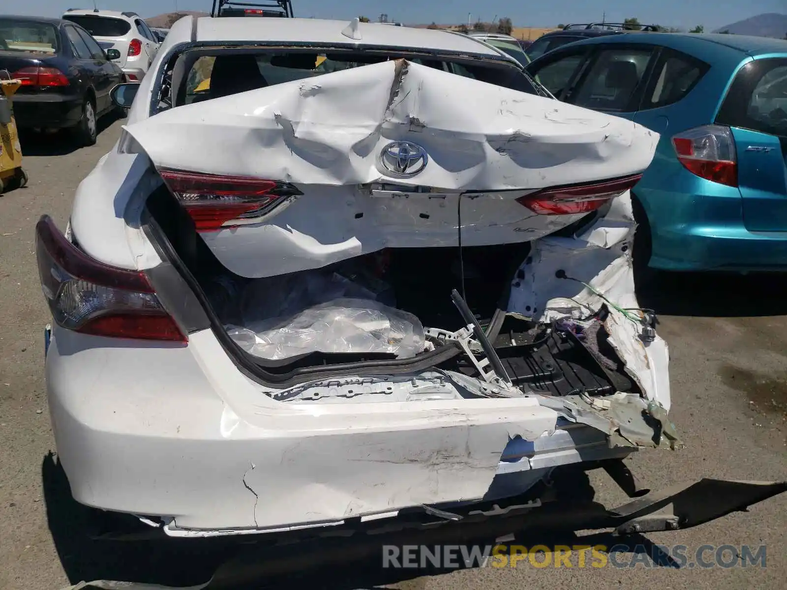 9 Photograph of a damaged car 4T1C11AK5MU526103 TOYOTA CAMRY 2021