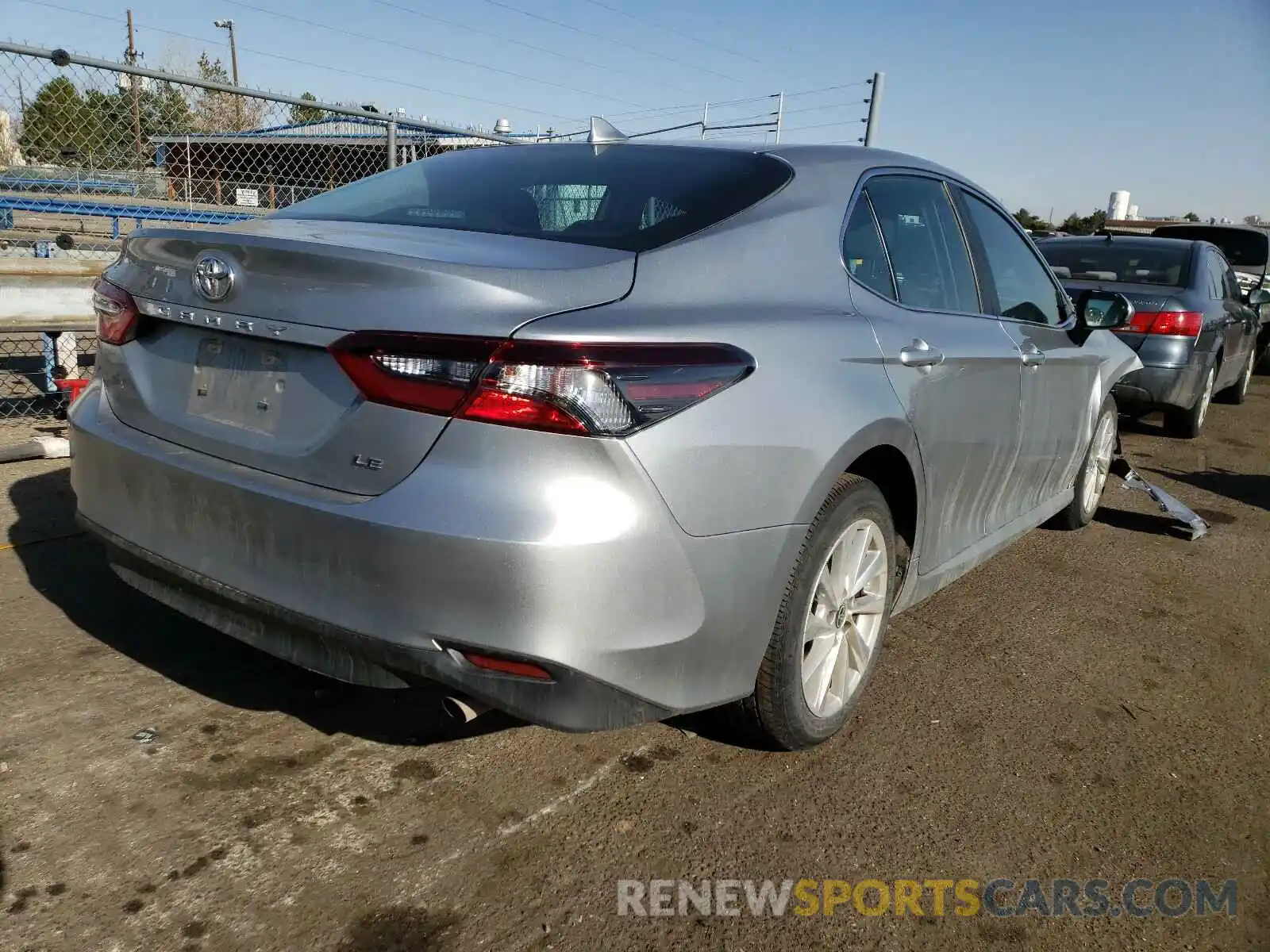 4 Photograph of a damaged car 4T1C11AK5MU529311 TOYOTA CAMRY 2021