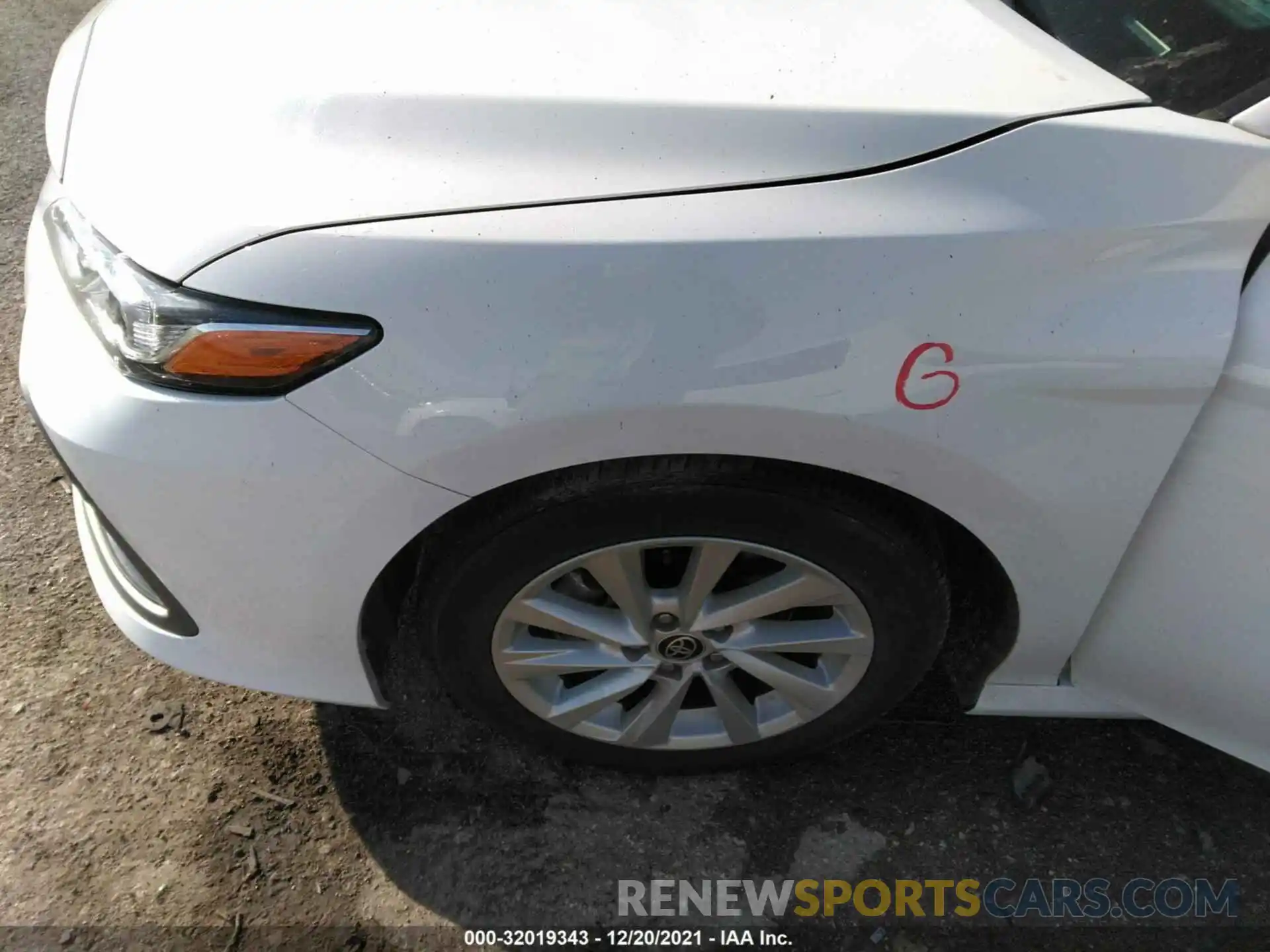 12 Photograph of a damaged car 4T1C11AK5MU541071 TOYOTA CAMRY 2021