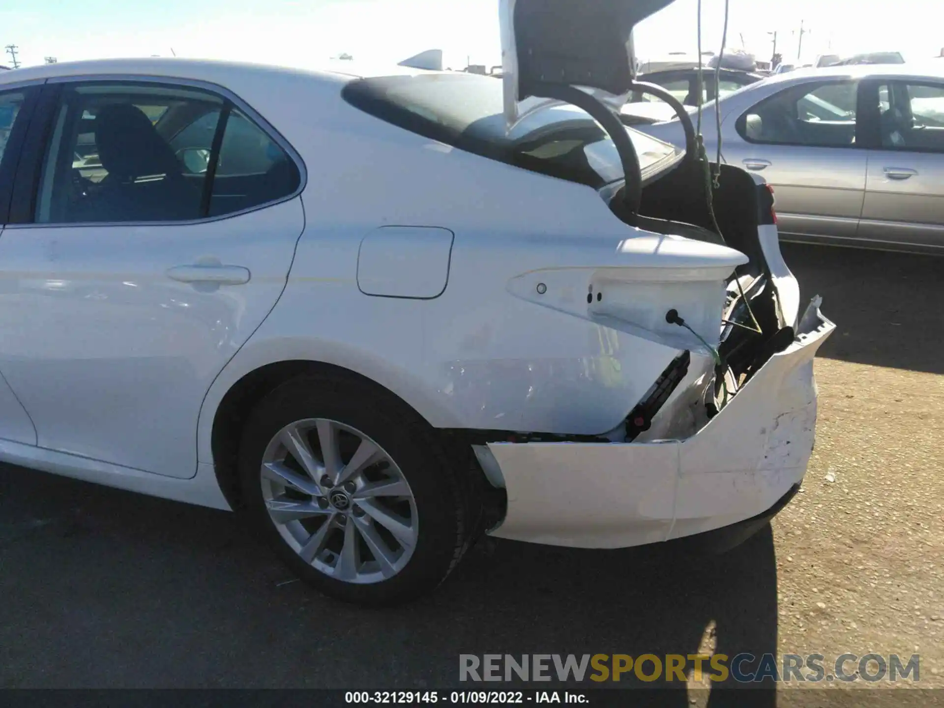 6 Photograph of a damaged car 4T1C11AK5MU543659 TOYOTA CAMRY 2021