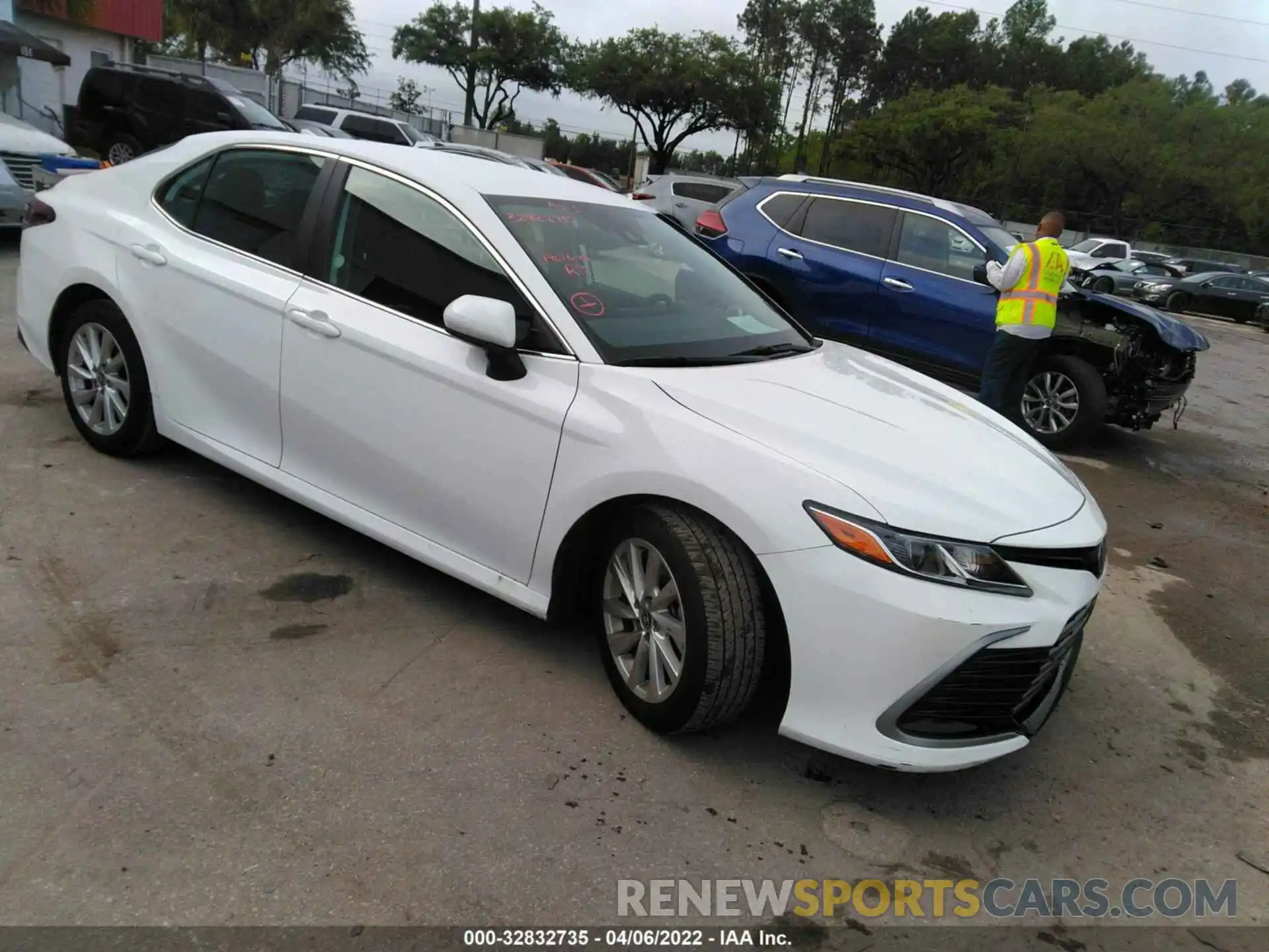 1 Photograph of a damaged car 4T1C11AK5MU553558 TOYOTA CAMRY 2021