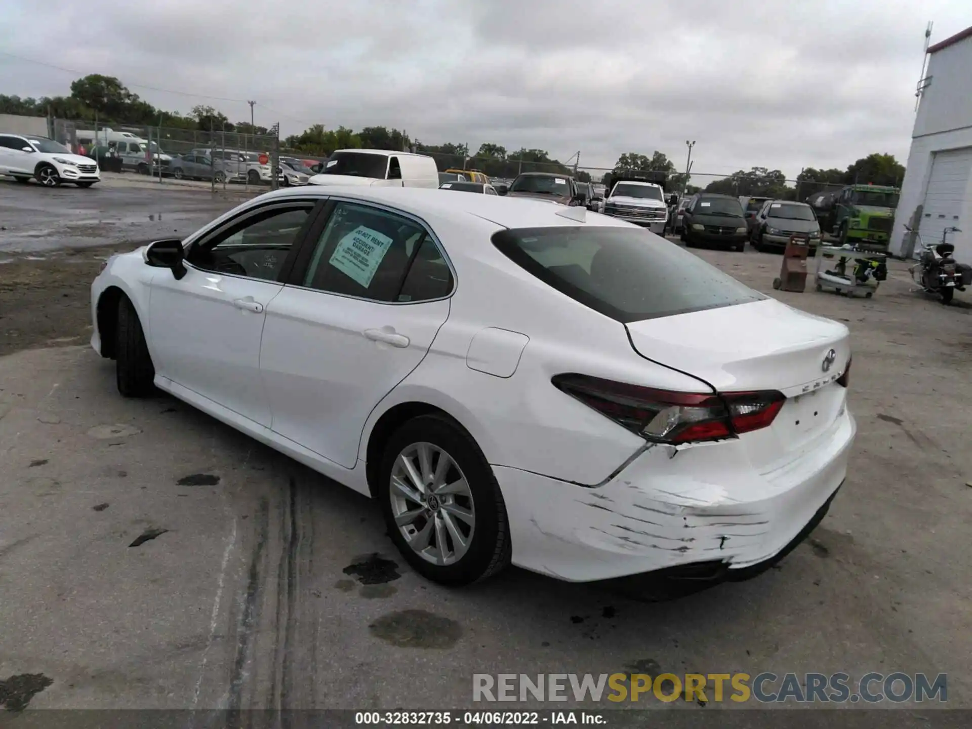 3 Photograph of a damaged car 4T1C11AK5MU553558 TOYOTA CAMRY 2021